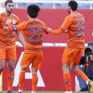 鲁能本土阵容补强有新思路，或考虑内部挖潜，两新星被看好踢主力